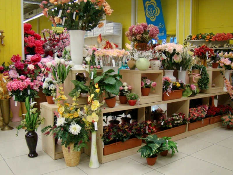 Флористический центр. Флорист в цветочном магазине. Цветочный магазин Новосибирск. Каталог магазина цветов.